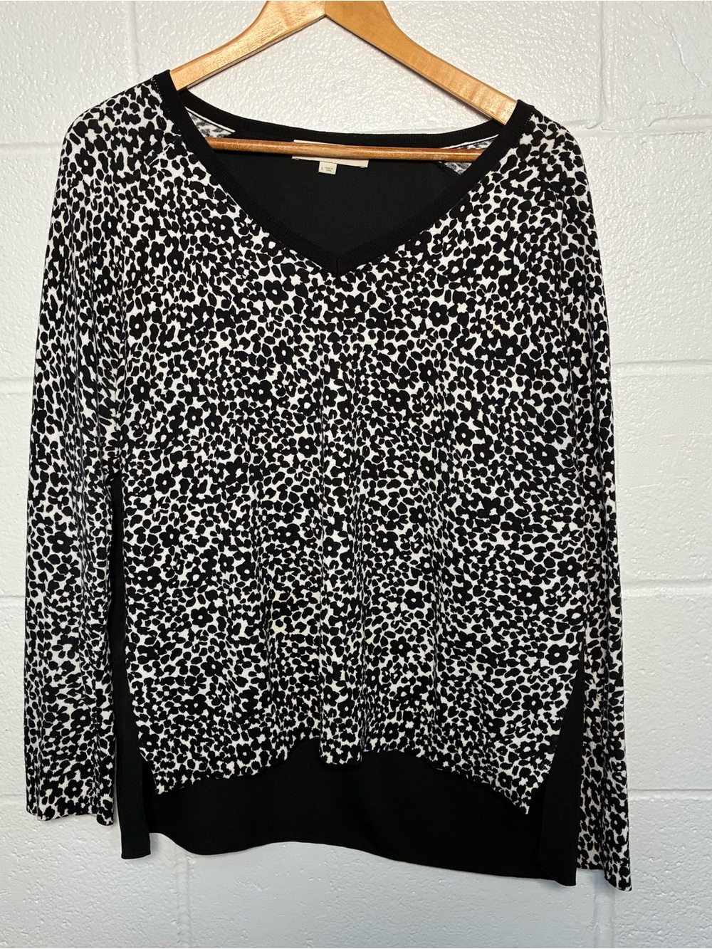 Loft floral monochrome mixed media top
